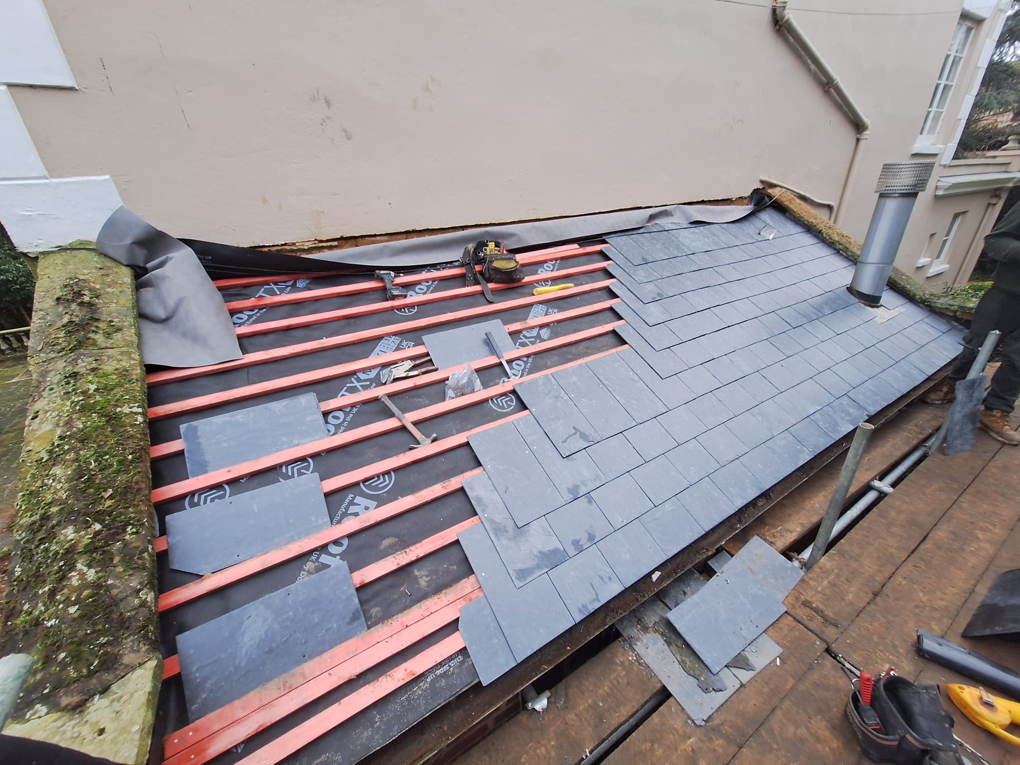 roof being repaired